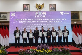 Di HUT Ke-77 Bhayangkara, Wali Kota Eri Cahyadi Terima Dua Penghargaan dari Kepolisian