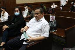 Irjen Pol Napoleon Bonaparte Dituntut Tiga Tahun Penjara