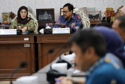 PJs Wali Kota Surabaya Restu Novi Widiani Tancap Gas, Paparkan Program Kerja 60 Hari