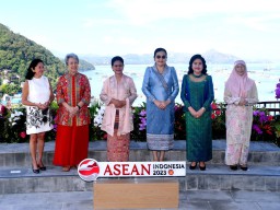 Gelar Jamuan Teh Bersama Para Pendamping Pemimpin ASEAN, Iriana Jokowi Kenalkan Wisata Labuan Bajo