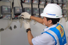 Pemerintah Salurkan Bantuan Pasang Listrik Baru