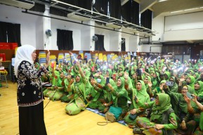 Gubernur Khofifah Tekankan Kewaspadaan Terhadap Penipuan dan Pemerasan pada PMI