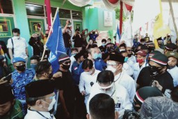 Genderang Perang Dimulai, Eri-Armuji vs Machfud-Mujiaman