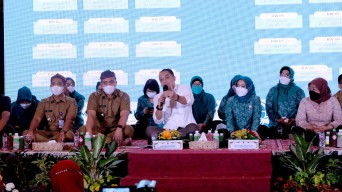 Lurah, Camat dan Puskesmas Dilarang Minta Fotokopi KTP dan KK