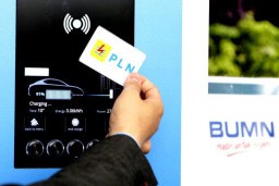 4,3 Juta Pelanggan PLN Alami Lonjakan Tagihan, Siapa yang Bohong?