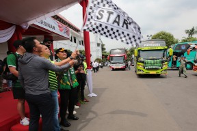 Wali Kota Eri Dampingi Bonek Dukung Persebaya Bertandang ke Semarang