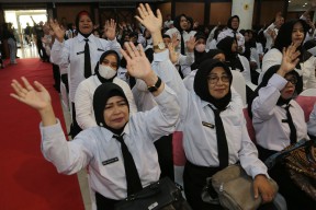 1.476 Guru PPPK di Kota Surabaya Terima SK Pengangkatan