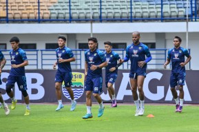 Persib Move On Ditinggal Luis Milla, Fokus Hadapi Juara Bertahan