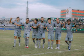 Laga PSIS vs Persebaya Ditunda