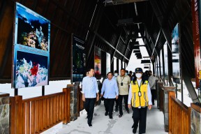 Presiden Jokowi Tinjau Kawasan Wisata Bunaken