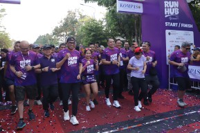 Ribuan Pelari Ikuti RUN HUB 2023 di Surabaya, Wali Kota Eri Cahyadi Dukung Jadi Event Tahunan