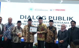 Prabowo Terima Anggota Kehormatan Muhammadiyah