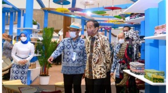 Presiden Jokowi Pesan Produk UMKM Jawa Barat