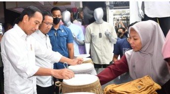 Presiden Pastikan Aktivitas Perekonomian Sektor Riil Berjalan Baik