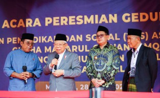 Wapres Ma'ruf Amin Resmikan Gedung Baru dan Buka Halaqoh di Ponpes Asy Syadzili 1