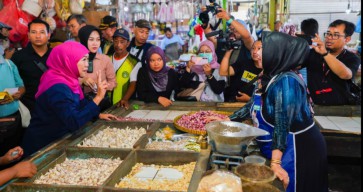 Khofifah Apresiasi Langkah Presiden Prabowo Hapus Kredit Macet UMKM, Siap Dorong Ekonomi Jatim
