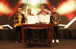 Bank Jatim Teken Shareholder Agreement dengan Pemprov Lampung dan Bank Lampung