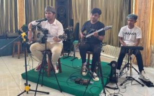 Dukungan Komunitas Pariwisata untuk Infrastruktur Pariwisata Jawa Timur: Infrastrukture Top, Pariwisatane Ya Top