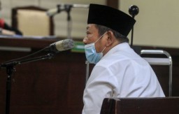 Bupati Saiful Ilah Didakwa Terima Suap Rp550 Juta