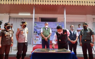 Ridwan Kamil Resmikan Revitalisasi Pasar Harapan Jaya Bekasi