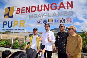 Tinjau Pembangunan Bendungan Mbay, Presiden: Ini Strategi Wujudkan Kedaulatan Pangan