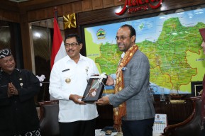 Pemerintah Provinsi Jawa Tengah dan Uni Emirat Arab Sepakati Rencana Kerja Sama Pengembangan Pelabuhan Tanjung Emas