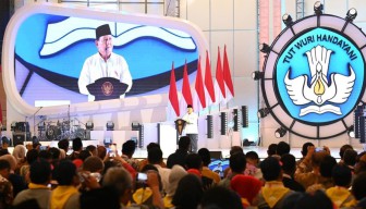 Prabowo Tegaskan Komitmen Pemerintah pada Pendidikan di Puncak Peringatan Hari Guru Nasional