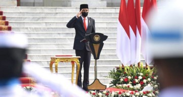 Presiden Joko Widodo Pimpin Upacara Peringatan ke-76 Hari TNI