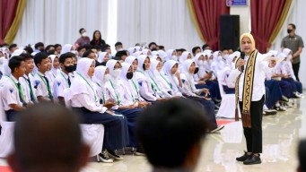 Iriana Jokowi Tinjau Sosialisasi Penanggulangan Sampah dan Antinarkoba bagi Generasi Muda