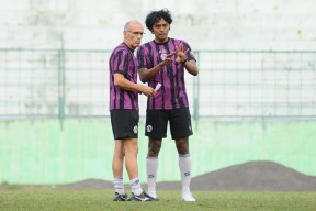 Usai Mempelajari Keadaan Arema FC, Fernando Valente Langsung Fokus Tim