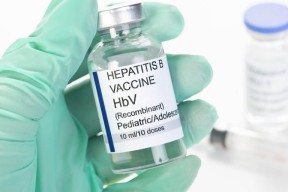 Tenaga Kesehatan dan Medis Jadi Kelompok Prioritas Penerima Imunisasi Hepatitis B, Gratis!