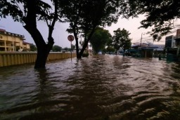 Tiga Meninggal dan Satu Hilang dalam Musibah Banjir di Manado