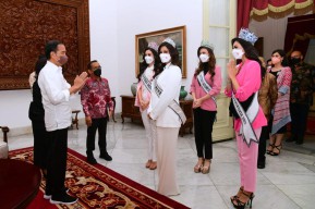 Presiden Jokowi Terima Kunjungan Puteri Indonesia 2022