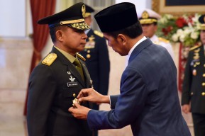 Presiden Jokowi Lantik Agus Subiyanto Jadi KSAD
