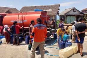 BPBD Temanggung Droping Air Bersih ke Tujuh Kecamatan, Prediksi Kekeringan Meluas ke 12 Kecamatan