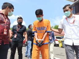 Polda Jatim Tangkap Penyedia Layanan Threesome