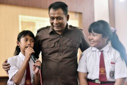 Ramadhan Siswa di Surabaya, Belajar Gunakan Sistem Daring