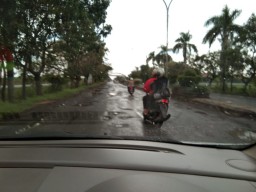 Jalan Nasional Rusak, Dikemanakan Dana Retensi oleh BBPJN VIII Surabaya?