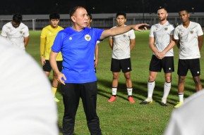 Ketum PSSI Beri Semangat kepada Evan Dimas Cs
