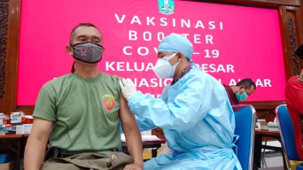 Muadzin, dan Marbot Masjid Se-Jatim Segera Vaksinasi Booster
