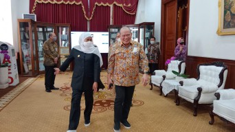 Pemprov Jatim Hibahkan Lahan untuk Kantor DPD RI