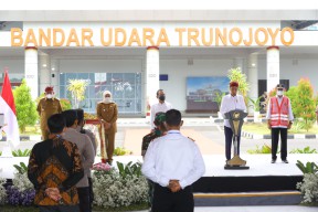 Khofifah Optimis Ekonomi Madura dan Wilayah Kepulauan Akan Terungkit