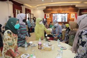 Gubernur Khofifah Gelar Halalbihalal dengan Bupati/Walikota