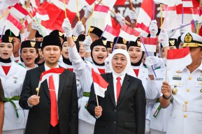 Kukuhkan 76 Paskibraka Jatim 2023, Gubernur Khofifah Pesankan Jaga NKRI dan Rawat Kebhinekaan