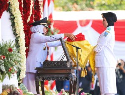 Gubernur Khofifah Bangun Optimisme Jatim Terus Maju dan Melaju Menuju Indonesia Emas 2045
