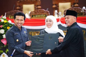 Masa Jabatan Gubernur Khofifah  dan Wakil Gubernur Emil Elestianto Dardak Berakhir 31 Desember 2023