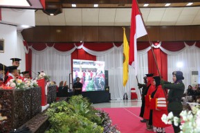 Untag Surabaya Kembali Kukuhkan Dua Guru Besar Fakultas Ekonomi dan Bisnis