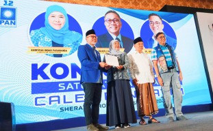 Ketum PAN Berikan Rekomendasi Kepada Khofifah Maju Pilgub 2024