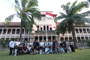 Himpunan Humas Hotel Surabaya dan Pewarta Foto Indonesia Gelar Pelatihan Street Photography