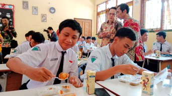 Program Makan Bergizi Gratis (MBG) Siap Diuji Coba di Surabaya: Pemkot Siapkan Langkah Awal